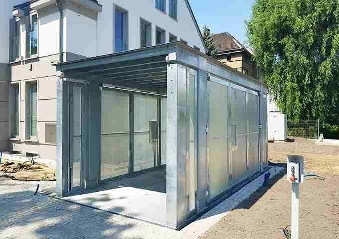 Montauto con conducente – Autoaufzug PARKPIÙ